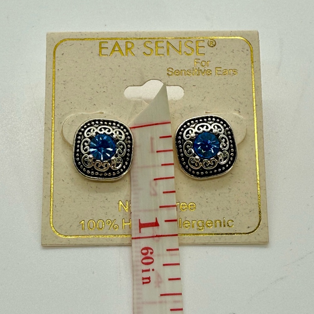 Chic Silver and Blue Square Stud Earrings - Picture 4 of 4